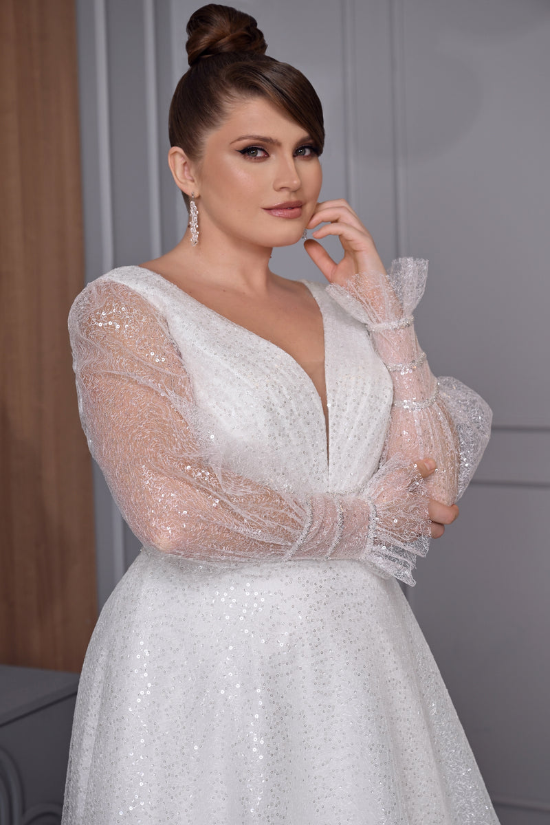 The Ultimate Guide for Plus Size Brides: Finding Your Perfect Wedding Dress