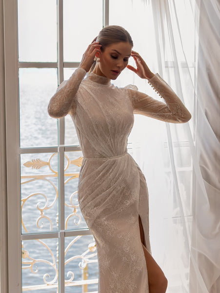 High-Neck Long-Sleeve Lace Mermaid Wedding Dress | Timeless Grace Edition Off-white / EU40