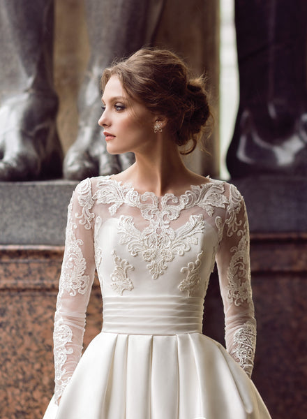 Exquisite High-Neck Long Sleeve Elegant Wedding Gown