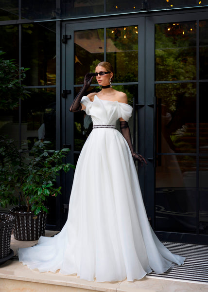 off the shoulder organza wedding dress Minimalist Off-Shoulder Organza Wedding Gown – HAREM's Brides