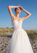 Robe de mariée trapèze en tulle avec boléro