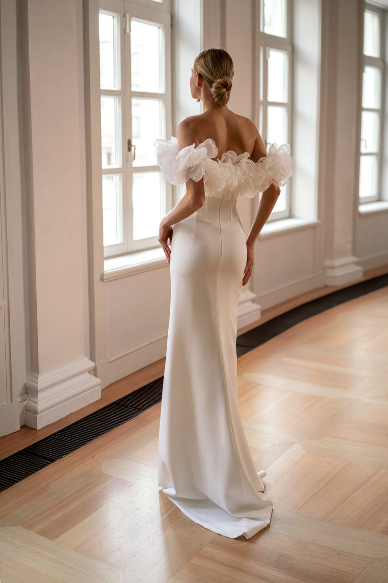 Off-Shoulder Mermaid Wrap Wedding Dress EU34 Off-Shoulder Mermaid Wrap Wedding Dress EU34