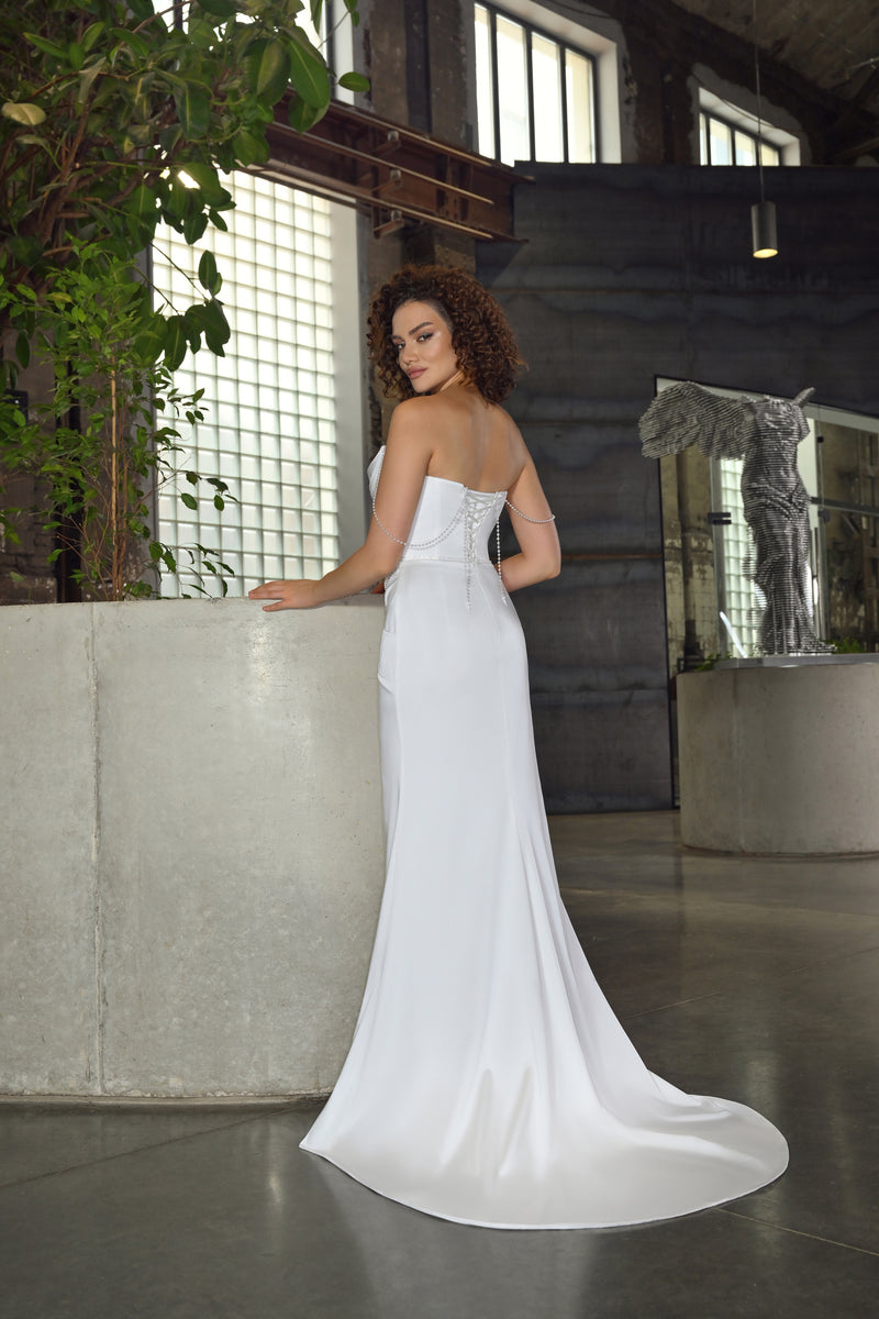 Robe de mariée sirène minimaliste à épaules dénudées