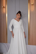 Robe de mariée trapèze minimaliste à manches longues, grande taille