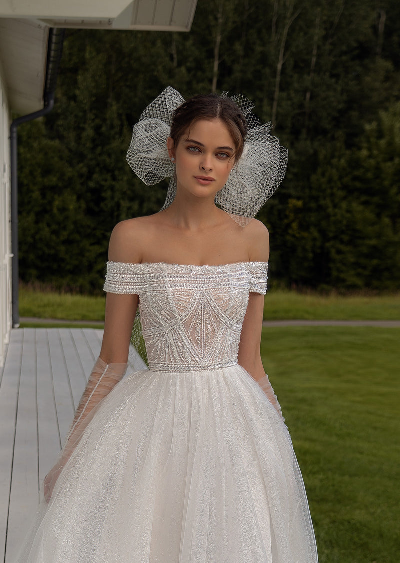 Exquisite Off-the-Shoulder A-Line Bridal Gown