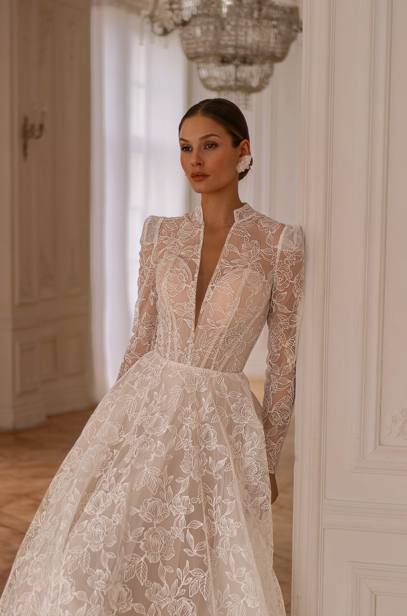 High-Neck Long Sleeve Lace Wedding Dress Vanilla / Made to Measure High-Neck Long Sleeve Lace Wedding Dress Vanilla / Made to Measure