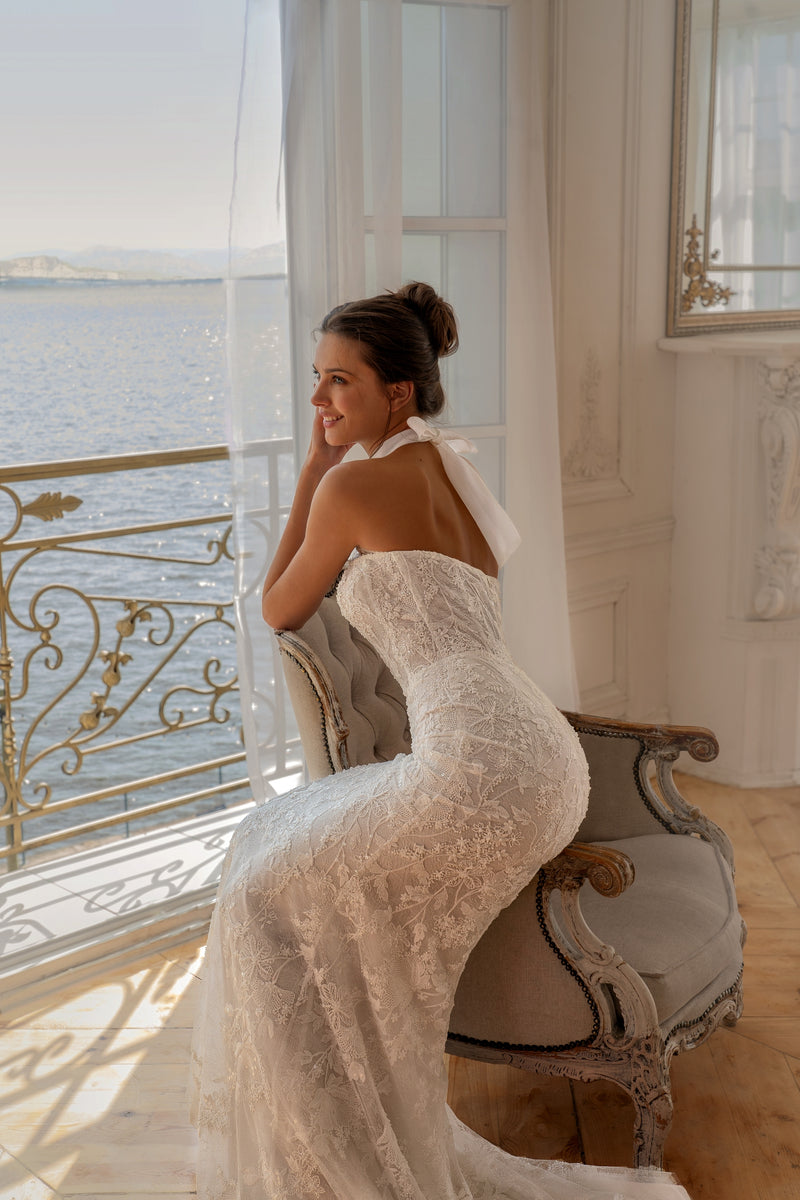 Ethereal Lace and Organza Mermaid Wedding Dress with Detachable Ruffled  Sleeves | Harems Brides
