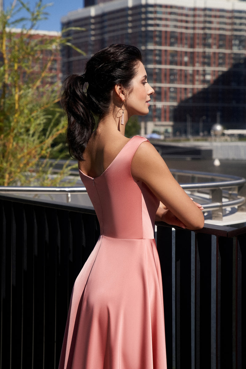 Square Neckline Fit and Flare Silhouette Midi Silk Dress EU32 / Fuchsia Square Neckline Fit and Flare Silhouette Midi Silk Dress EU32 / Fuchsia
