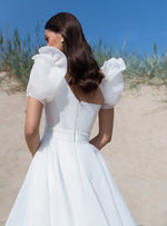 Vestido de novia evasé de organza con manga extraíble