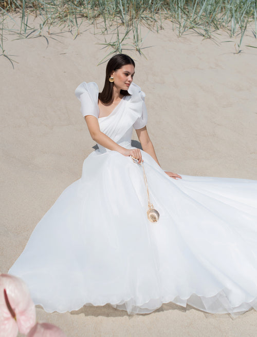 Vestido de novia evasé de organza con manga extraíble