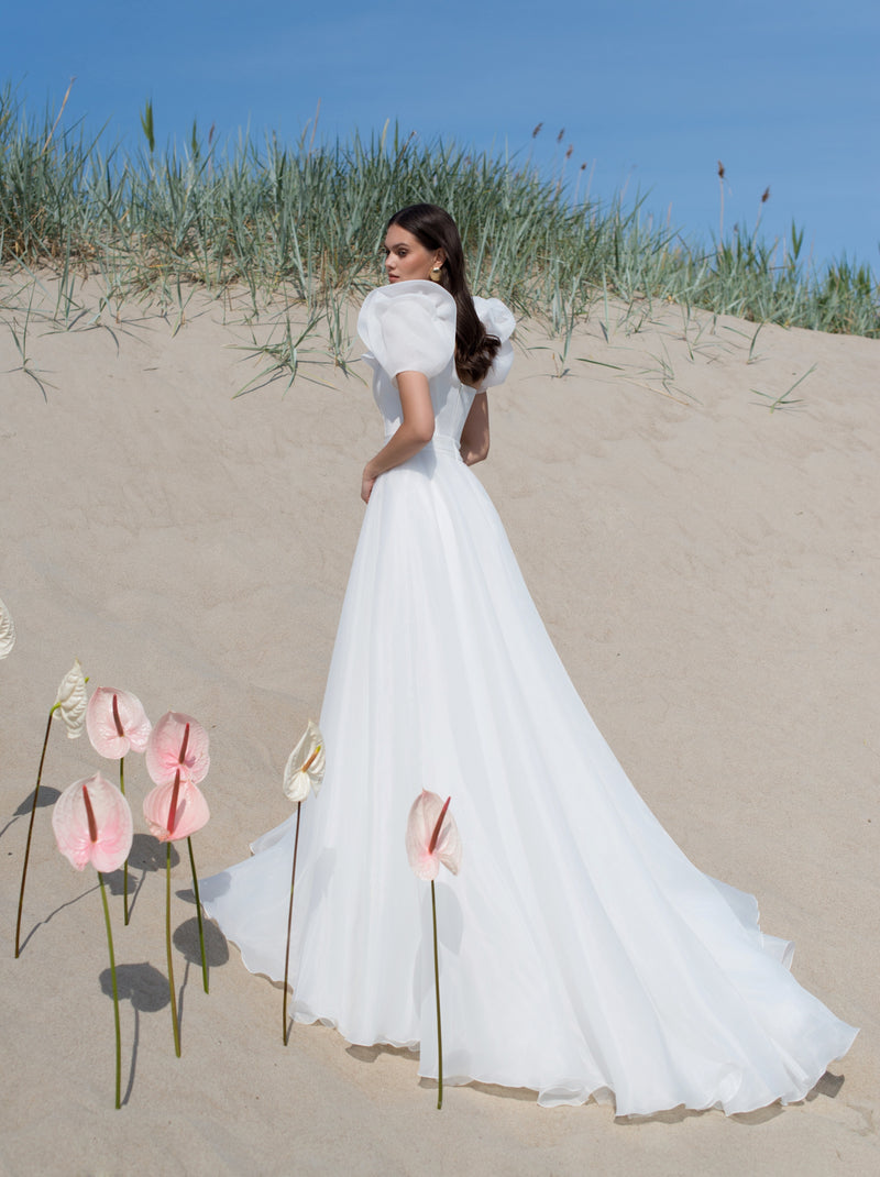 Robe de mariée trapèze en organza avec manche amovible