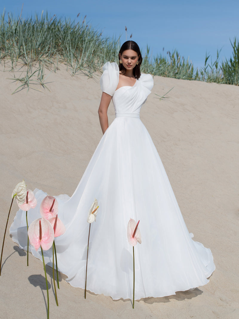 Robe de mariée trapèze en organza avec manche amovible