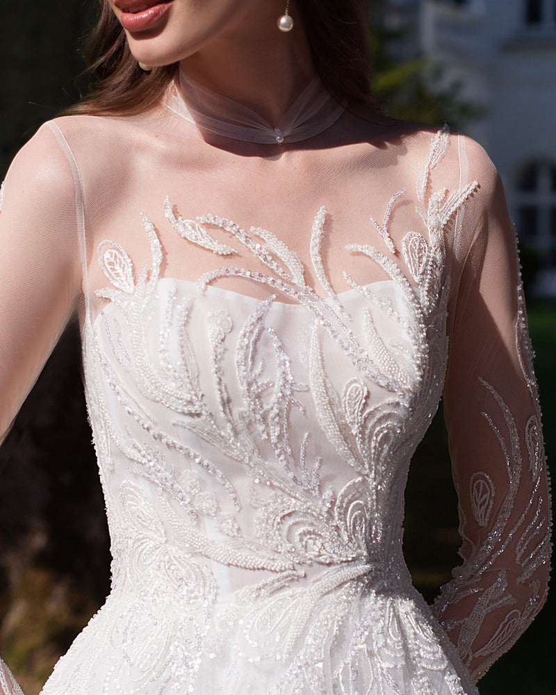 Vestido de novia elegante, transparente, de manga larga, con cuello de ilusión y corte en A