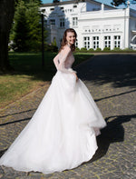 Vestido de novia elegante, transparente, de manga larga, con cuello de ilusión y corte en A