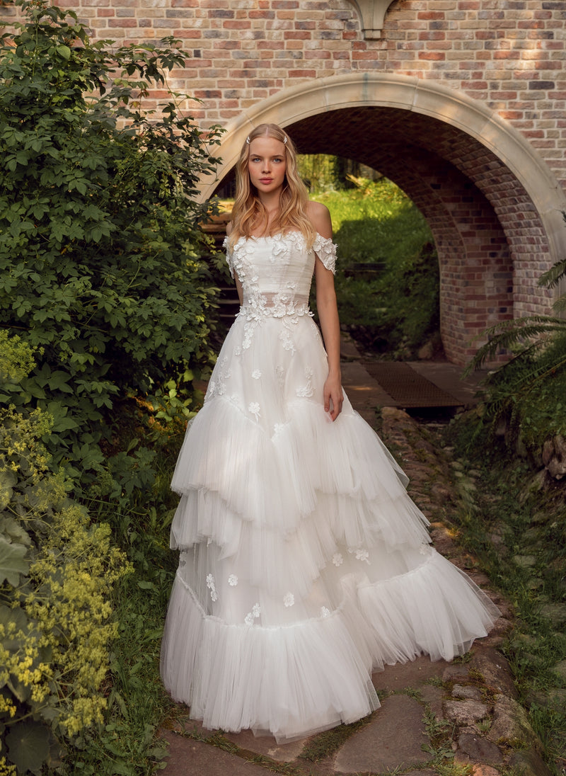 2 in One: Two-Piece Top and Skirt Wedding Dress with Stunning Removabl HAREM's Brides 2 in One: Two-Piece Top and Skirt Wedding Dress with Stunning Removabl HAREM's Brides