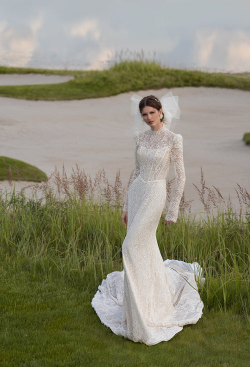 Vestido de novia de encaje sirena con cuello alto y manga larga con espalda abierta