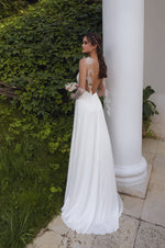 Sexy Spaghetti Strap V-Neck Silk Wedding Gown with Decoration