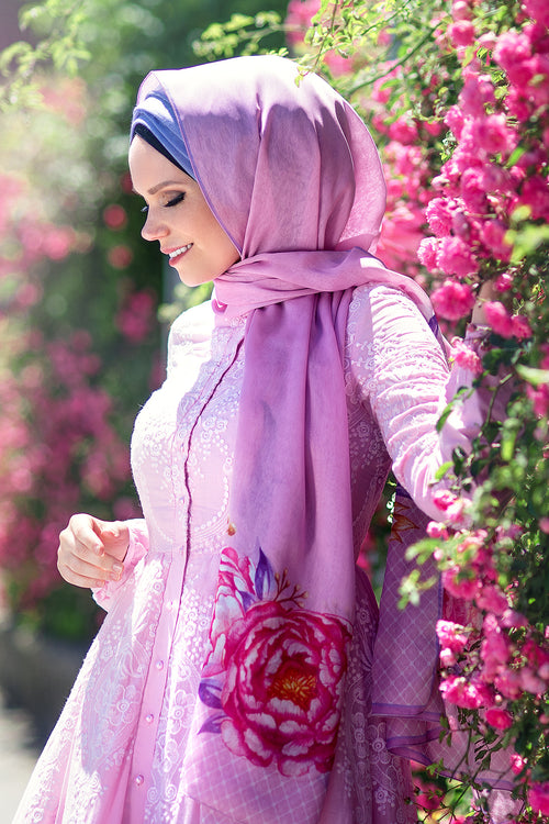 Vestido de ensueño en color rosa pastel con estampado floral bordado 