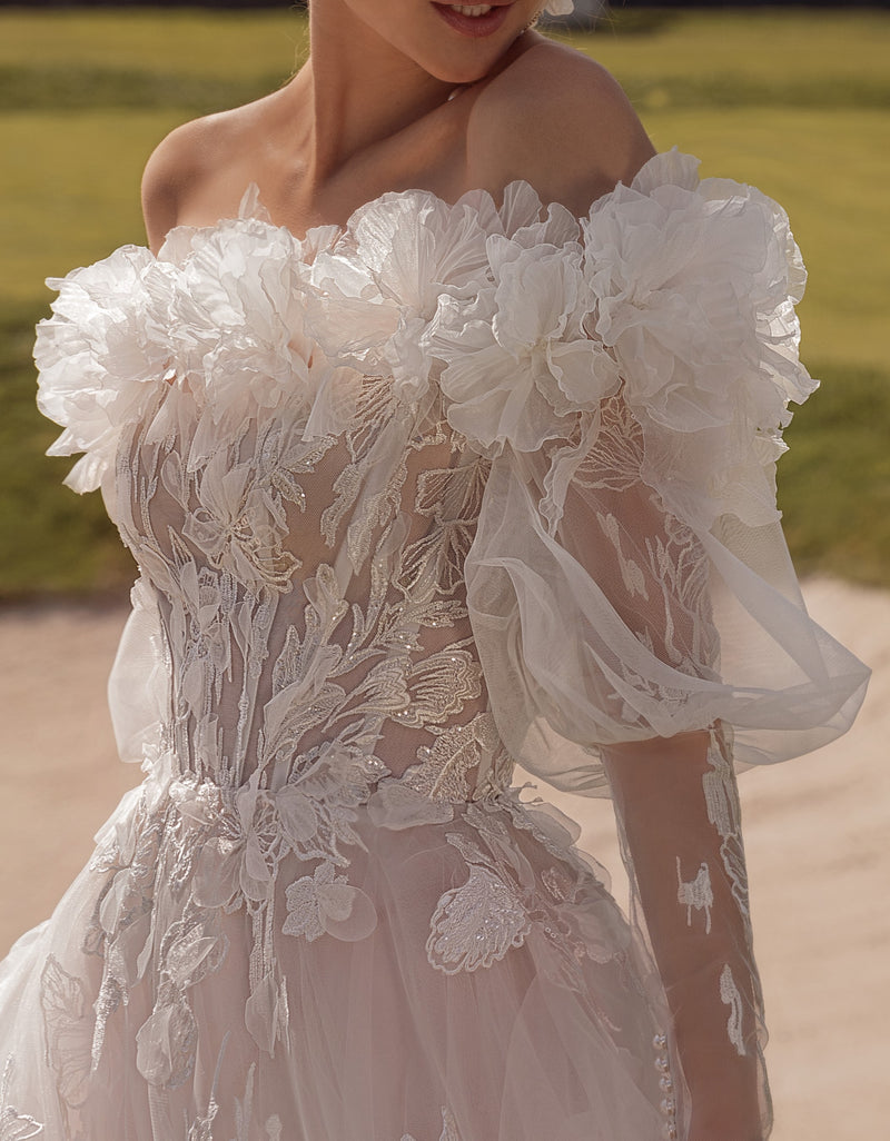 Robe de mariée trapèze sans bretelles avec boléro 3D
