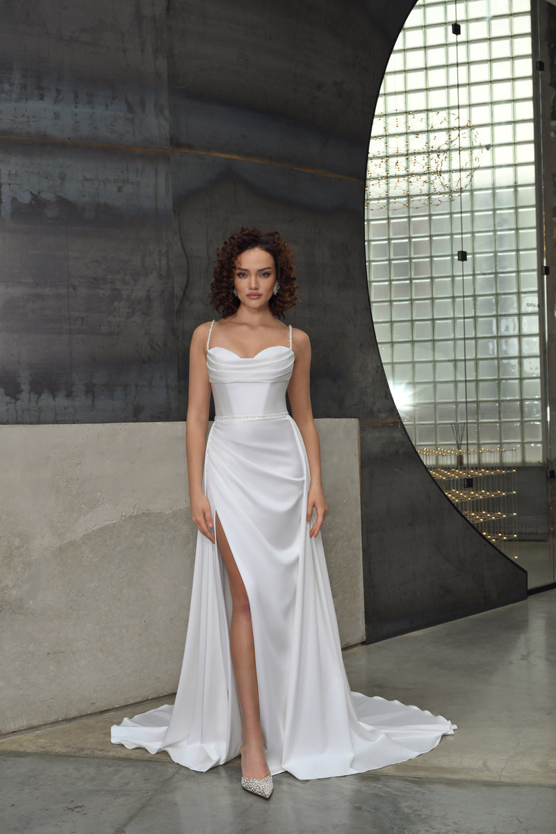 Robe de mariée minimaliste trapèze à bretelles spaghetti