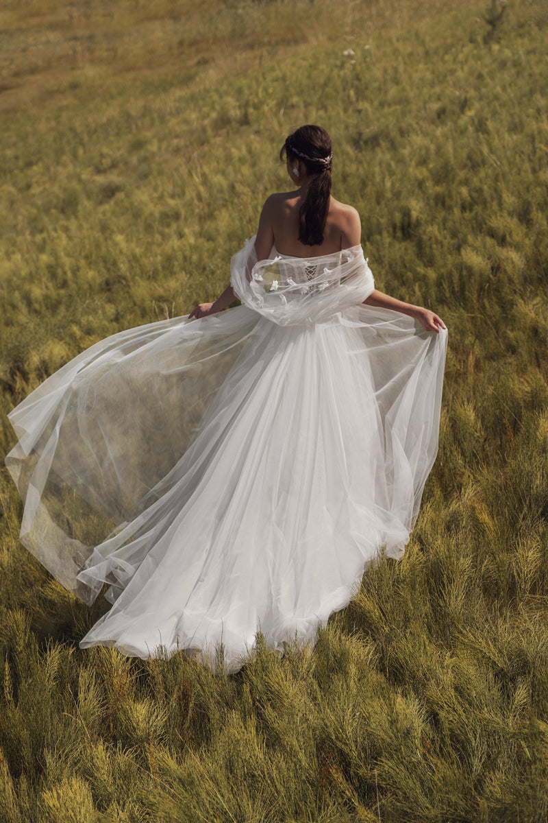 Magnifique robe de mariée trapèze sans bretelles