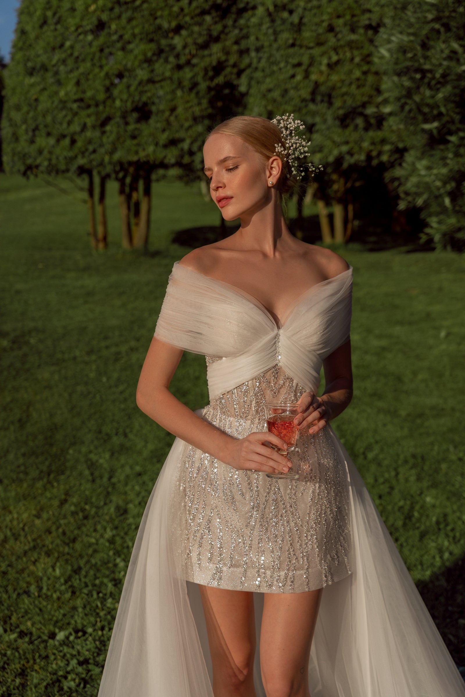 Sparkle Mini Bridal Dress with Elegant Off-The-Shoulder Bolero and Train Vanilla (Photo) / Made to Measure Sparkle Mini Bridal Dress with Elegant Off-The-Shoulder Bolero and Train Vanilla (Photo) / Made to Measure