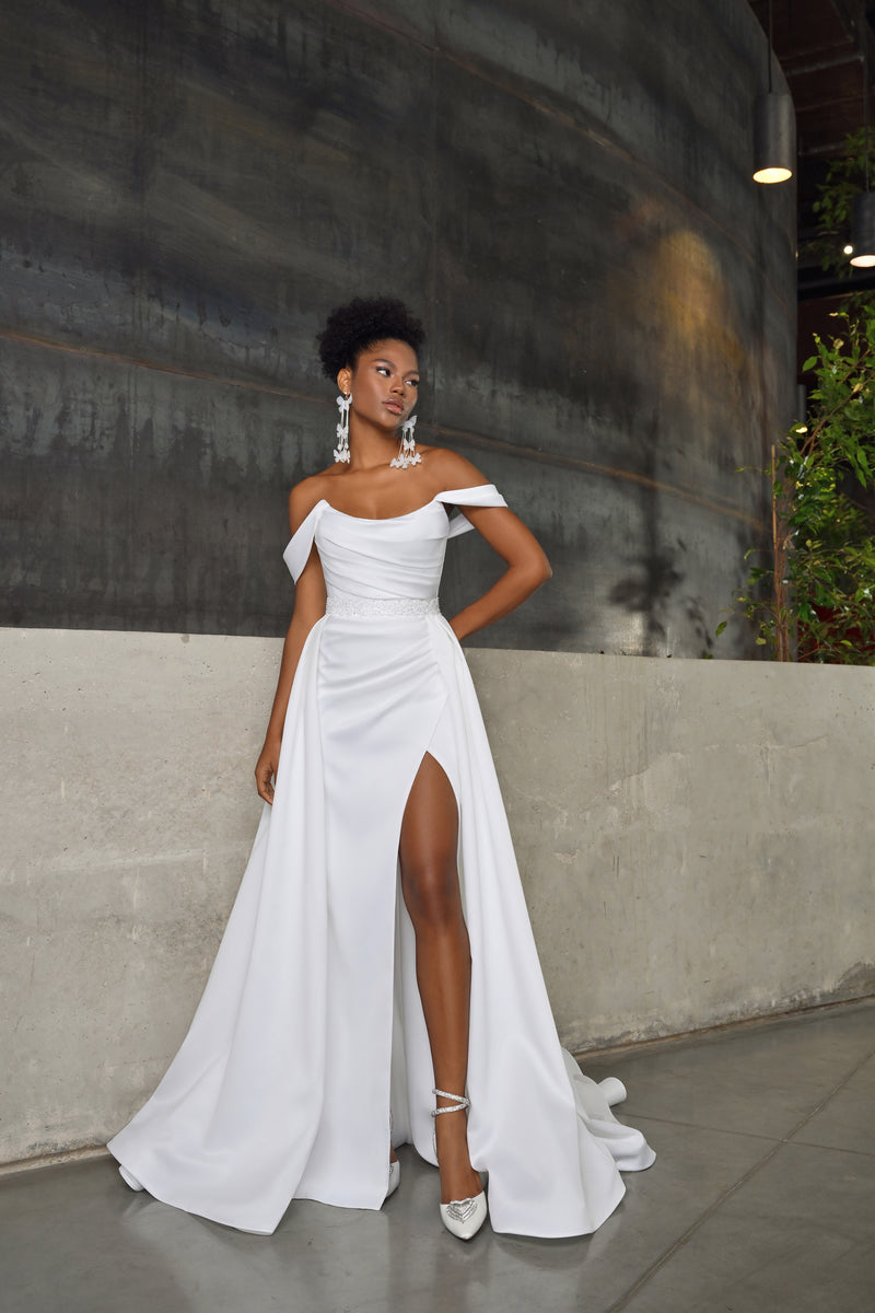 Off-Shoulder Mermaid Minimalist Sexy Bridal Dress with Overskirt Made to Measure Off-Shoulder Mermaid Minimalist Sexy Bridal Dress with Overskirt Made to Measure