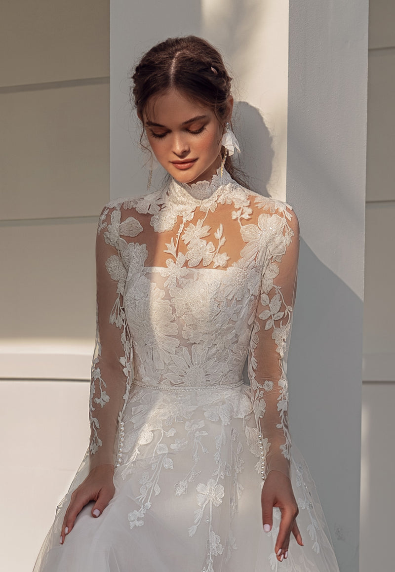 4 en 1 : robe de mariée en dentelle avec surjupe amovible et boléro