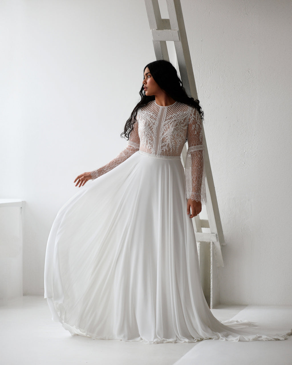 High-Neck Romantic Bell Sleeves Boho Lace A-Line Wedding Dress Made to Measure High-Neck Romantic Bell Sleeves Boho Lace A-Line Wedding Dress Made to Measure