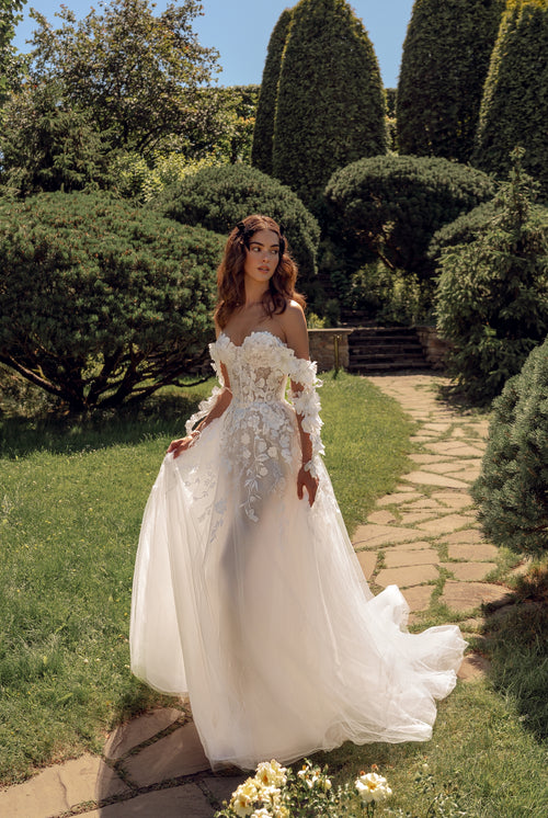 Beauté exquise : robe de mariée trapèze à épaules dénudées avec fleurs 3D