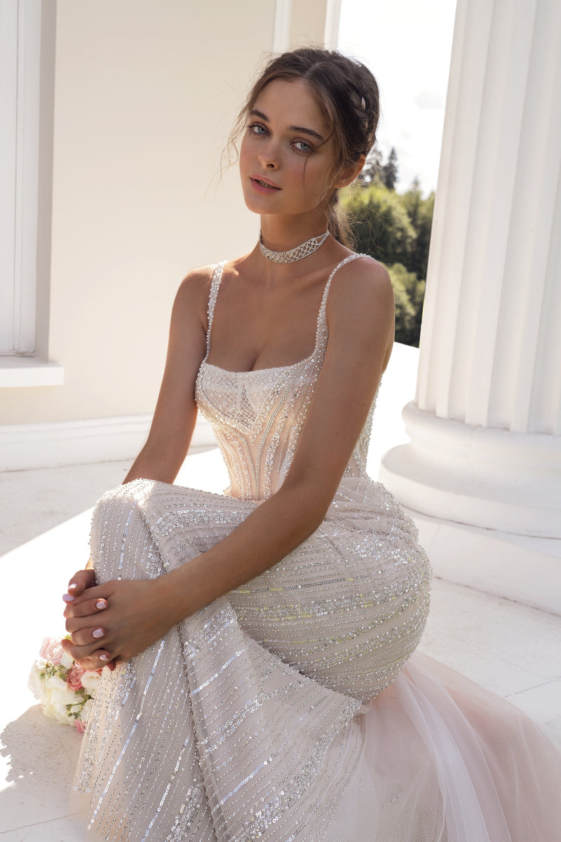 Vestido de novia de sirena brillante con escote cuadrado de lujo