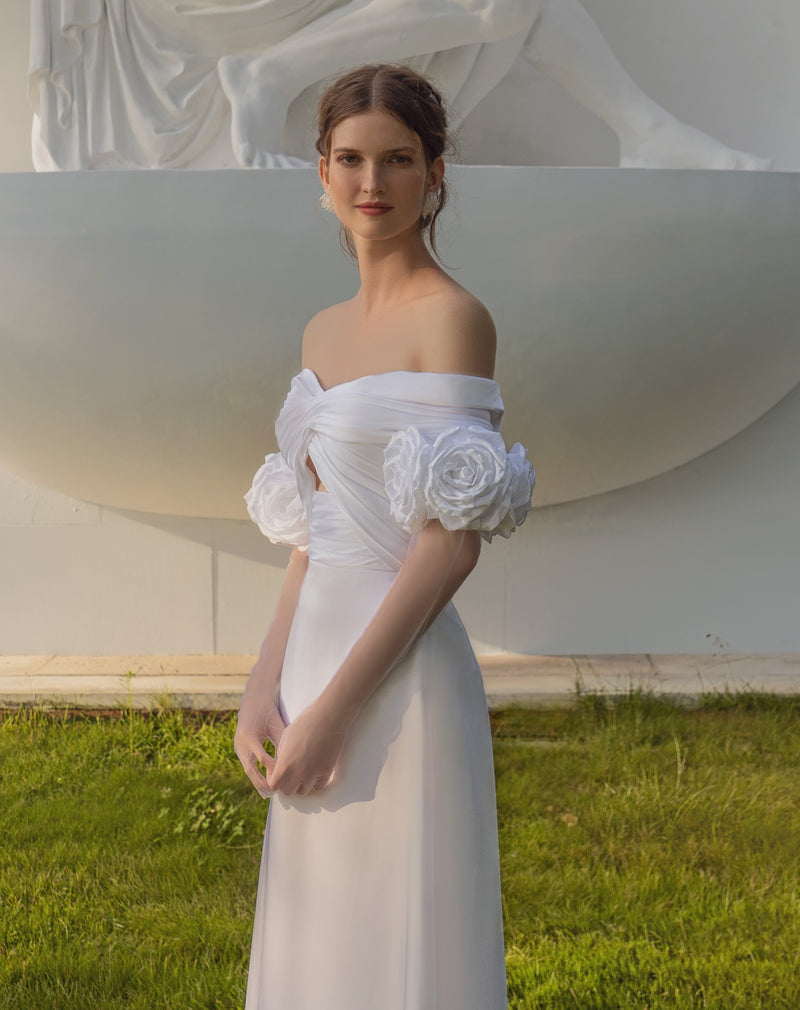 Robe de mariée minimaliste en soie à épaules dénudées avec gants roses en 3D