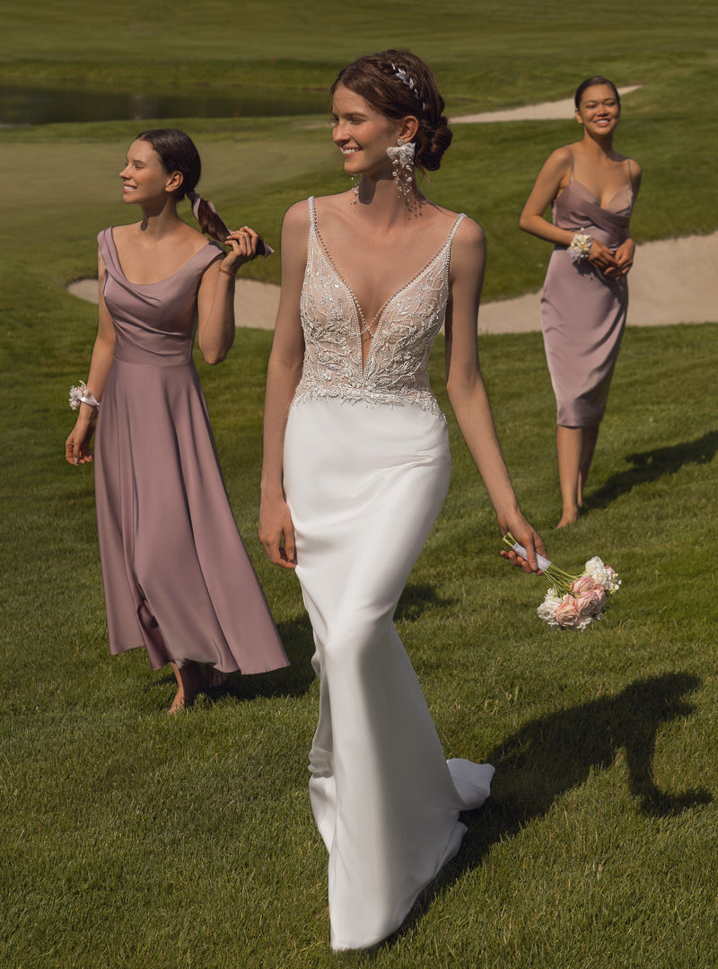 Delicate V-Neck Mermaid Wedding Dress