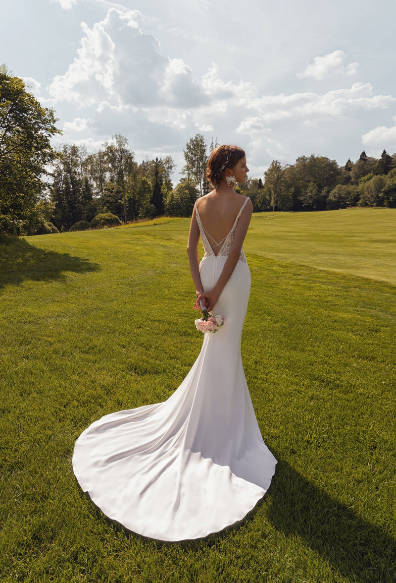 Robe de mariée sirène délicate à col en V