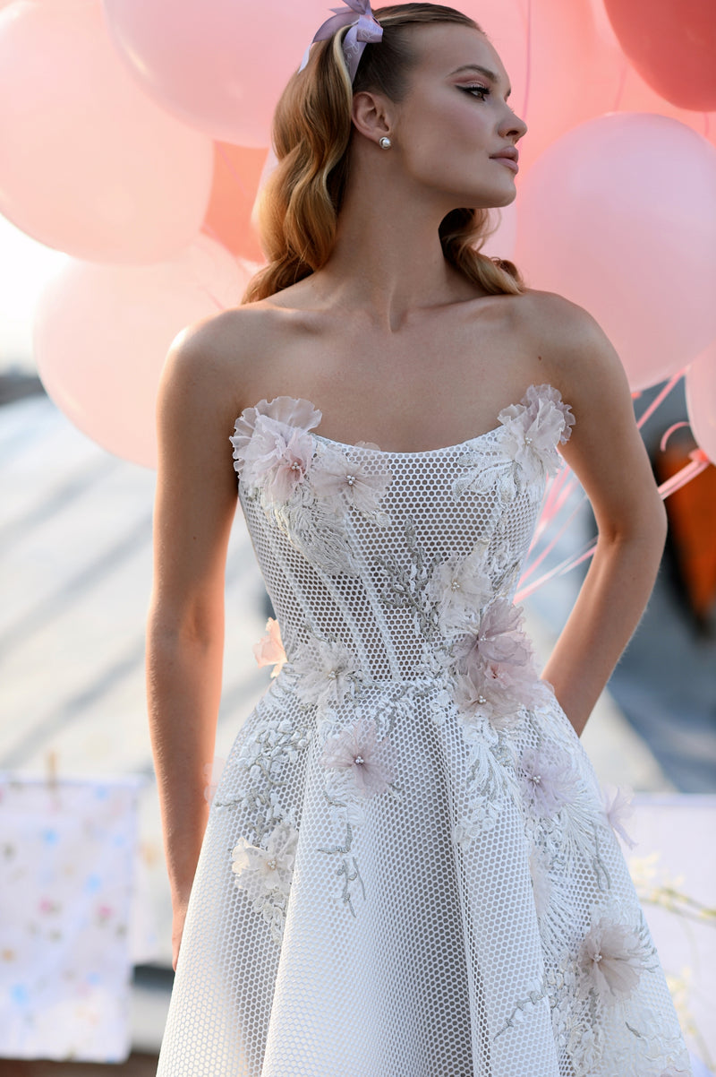 Strapless Midi Dress with 3D Flowers EU34 Strapless Midi Dress with 3D Flowers EU34