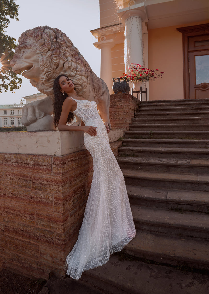 chinese dress ladies Exquisite Beaded Lace Corset Wedding Dress with Veil