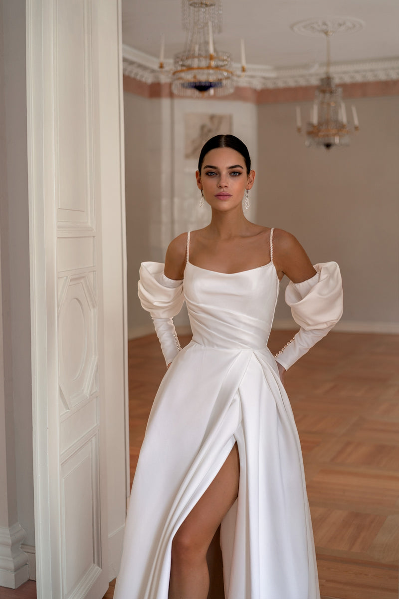 Minimalistic A-Line Spaghetti Strap Gown with Removable Sleeves EU36 Minimalistic A-Line Spaghetti Strap Gown with Removable Sleeves EU36