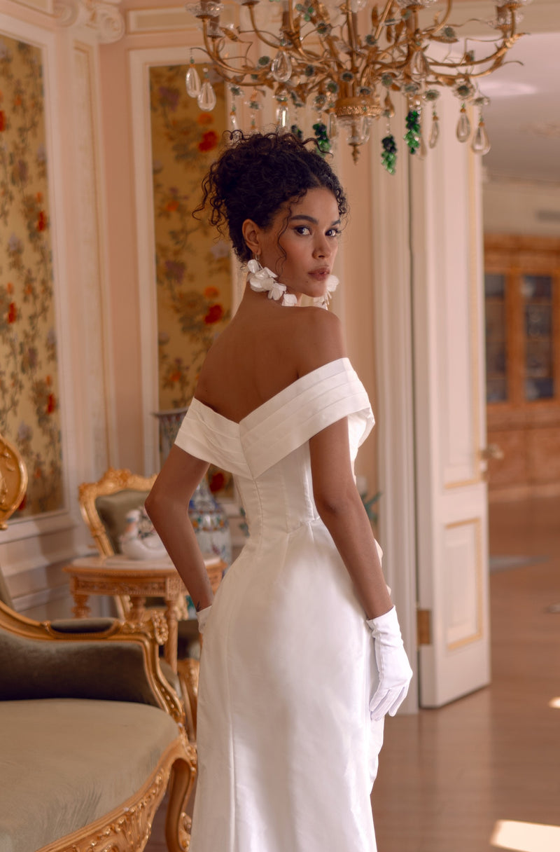 off the shoulder taffeta dress Off-Shoulder Natural Taffeta Ball Gown with Draped Bodice and Detachab –  HAREM's Brides