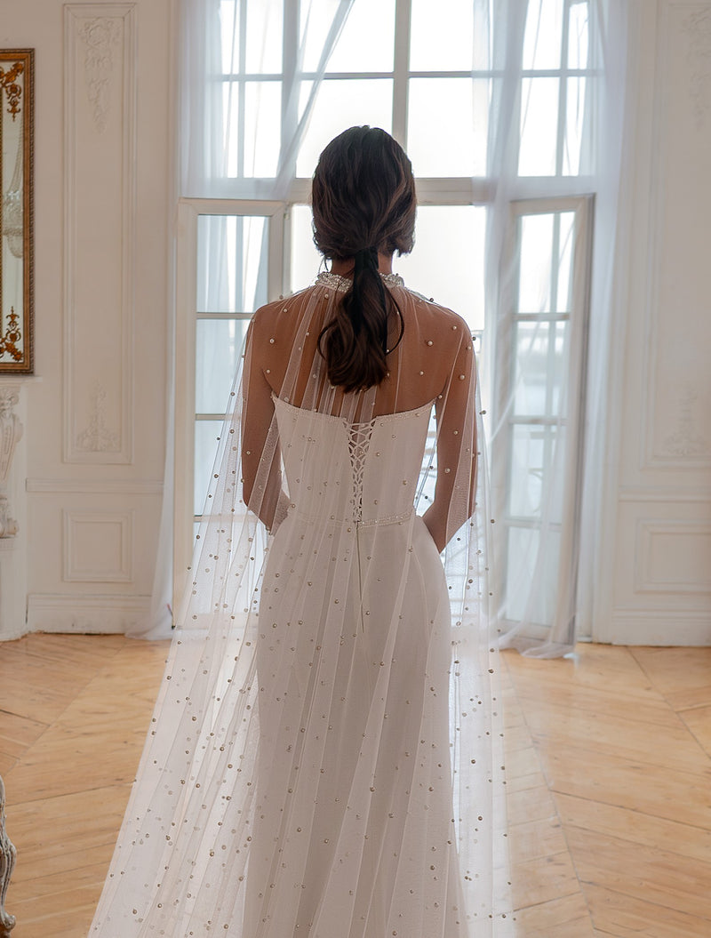 Strapless Crepe Mermaid Wedding Dress with Pearl-Embellished Cape | Modern Grace EU40 Strapless Crepe Mermaid Wedding Dress with Pearl-Embellished Cape | Modern Grace EU40