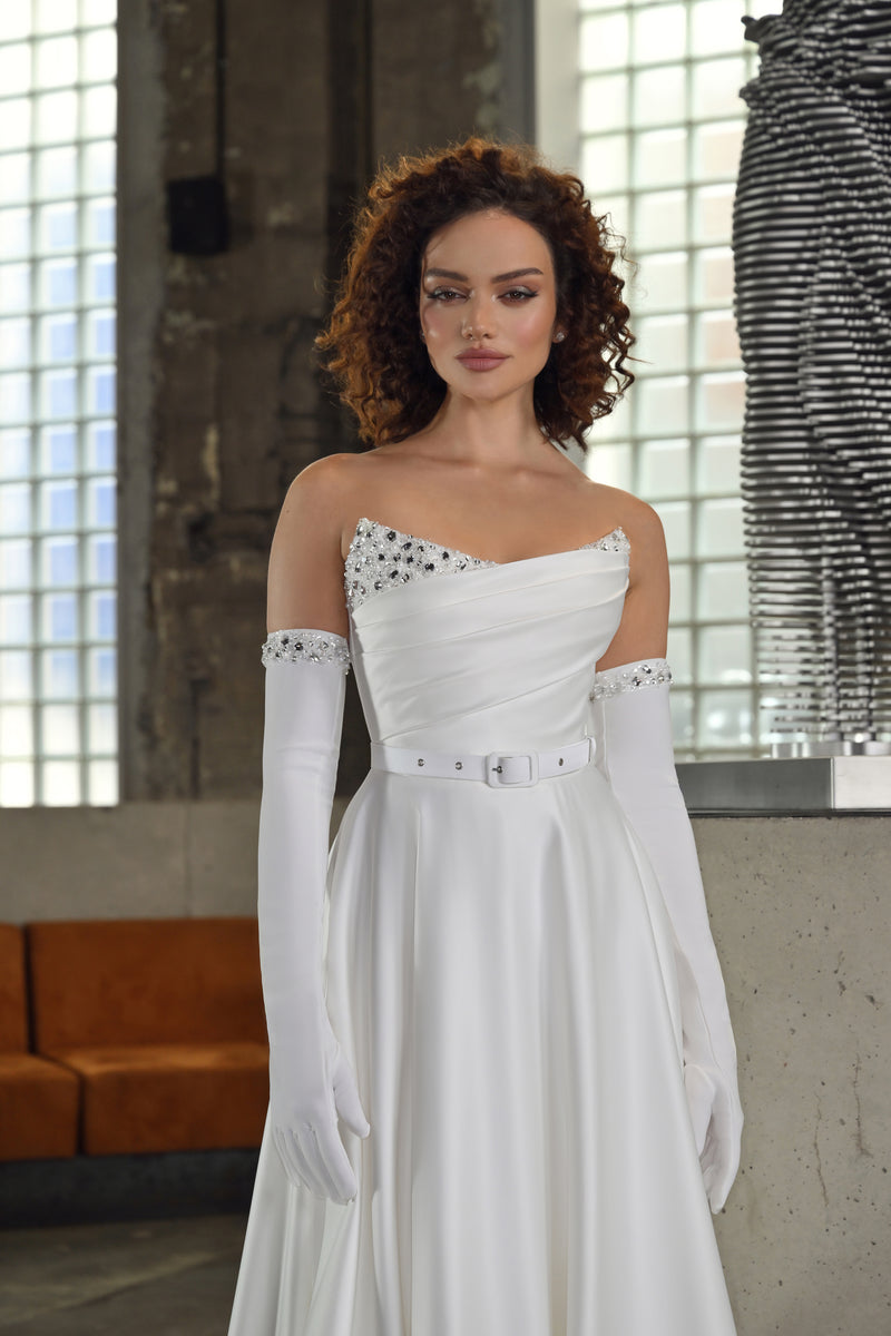 Strapless A-Line Minimalist Wedding Dress With Gloves HAREM's Brides Strapless A-Line Minimalist Wedding Dress With Gloves HAREM's Brides