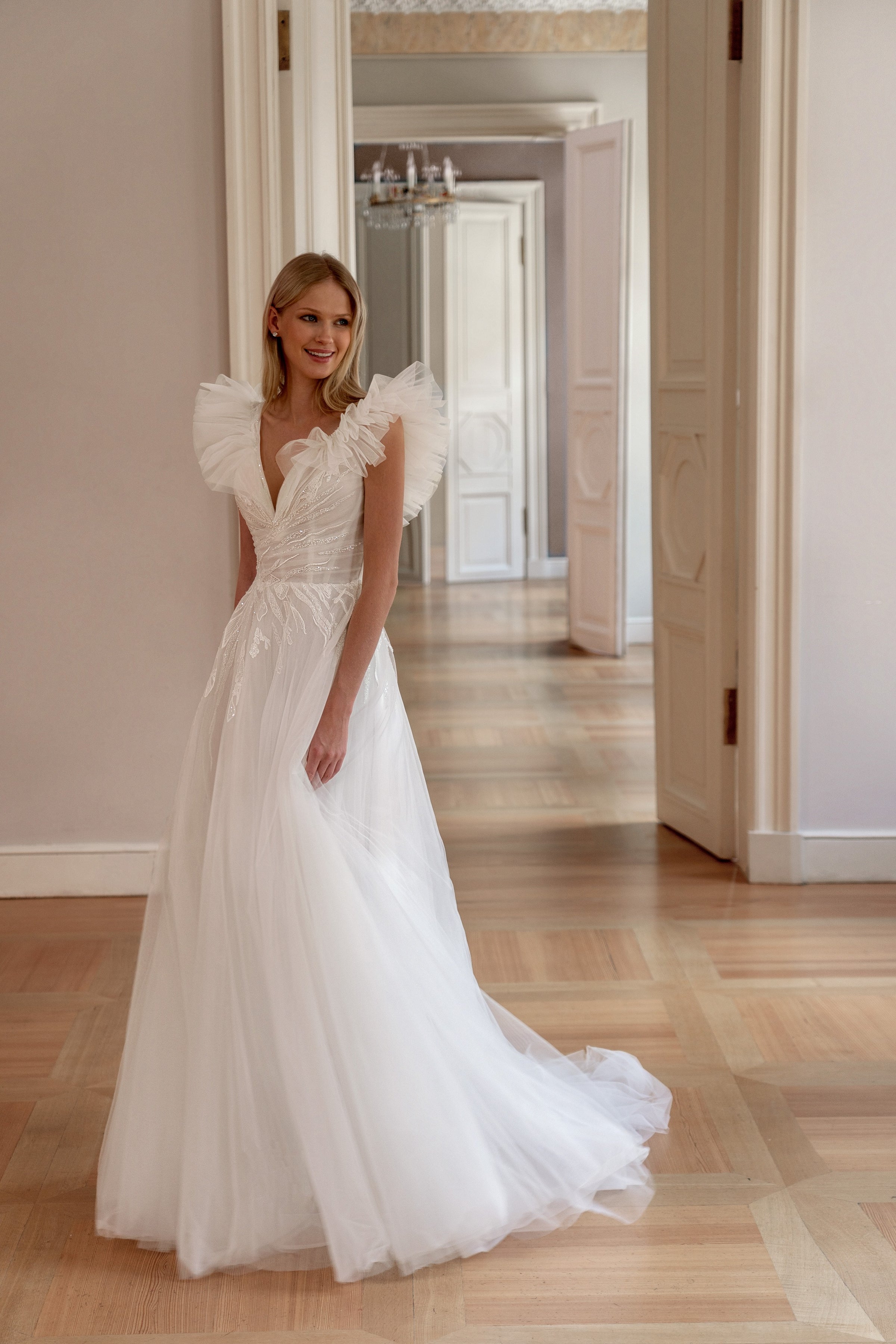 Off-Shoulder A-Line Tulle Wedding Dress – HAREM's Brides
