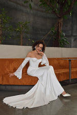 Robe de mariée minimaliste sirène à épaules dénudées