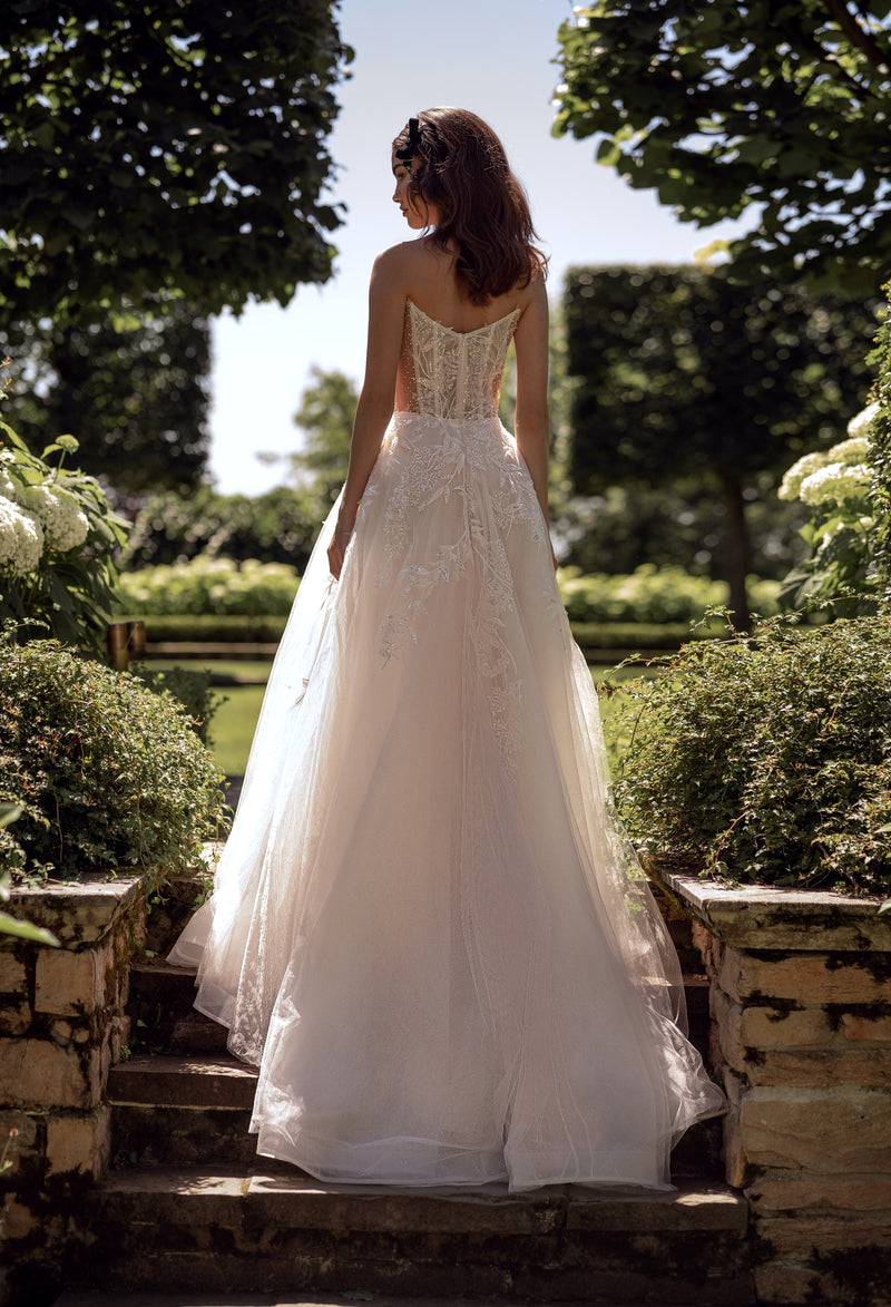 Strapless A-Line Wedding Dress with 3D Floral Bolero – HAREM's Brides Strapless A-Line Wedding Dress with 3D Floral Bolero – HAREM's Brides