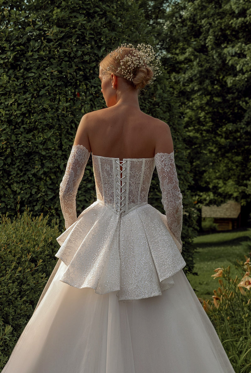 lace princess style wedding dress Princess Style A-line V-neck Tulle Floor Length Wedding Dresses Lace Embroidery