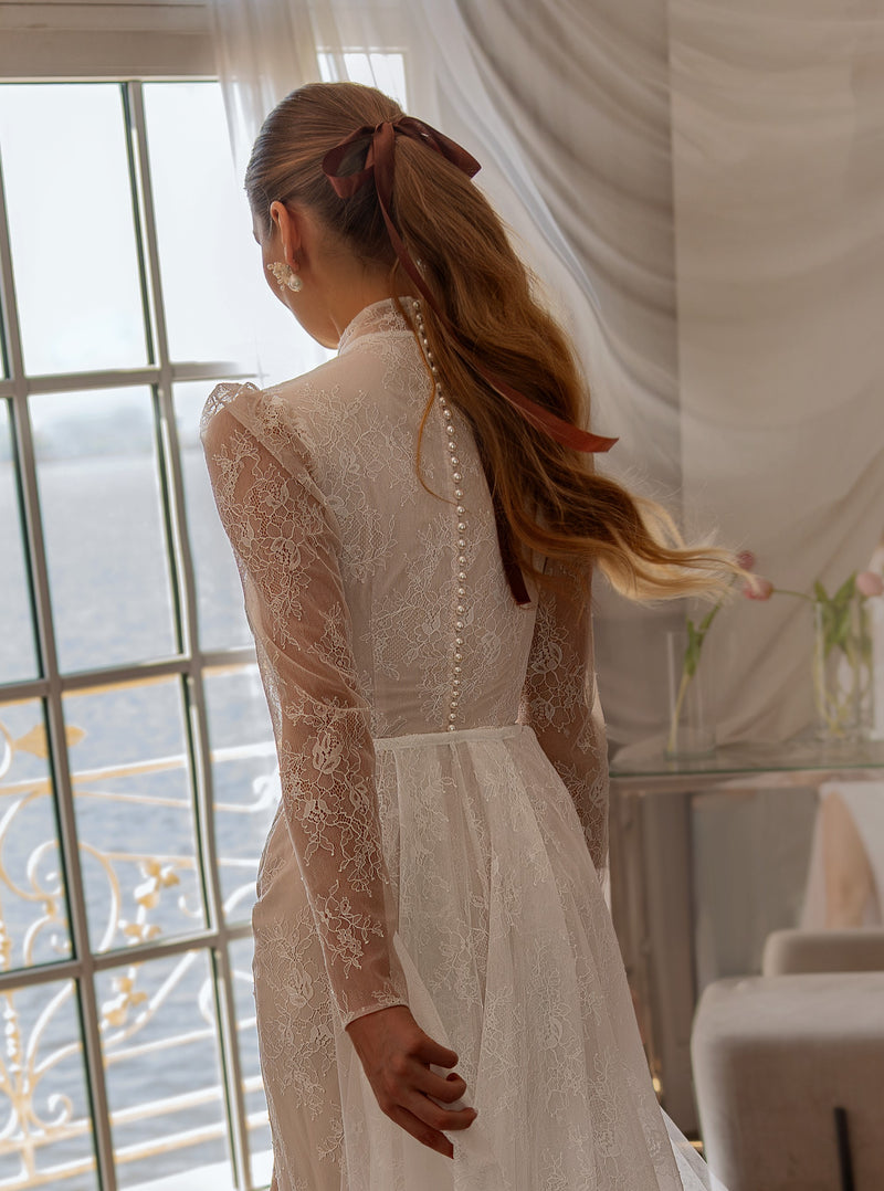 High-Neck Long-Sleeve Lace Mermaid Wedding Dress | Timeless Grace Edition Off-white / EU42 High-Neck Long-Sleeve Lace Mermaid Wedding Dress | Timeless Grace Edition Off-white / EU42