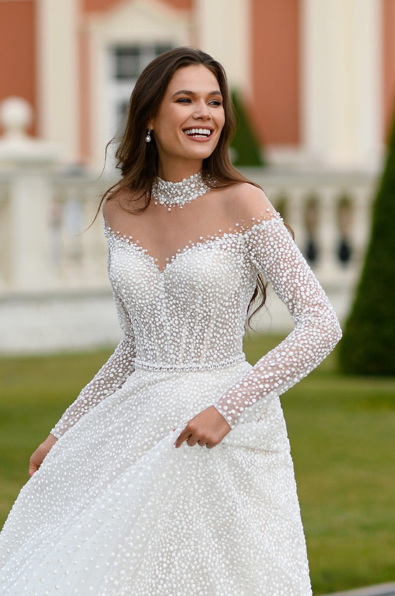 Elegant Long-Sleeve Glitter A-Line Wedding Dress Off-white / Made to Measure
