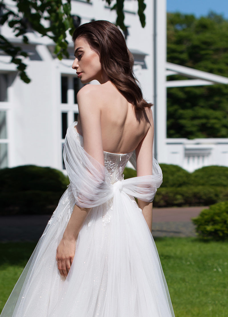 Robe de mariée trapèze sexy à épaules dénudées avec short