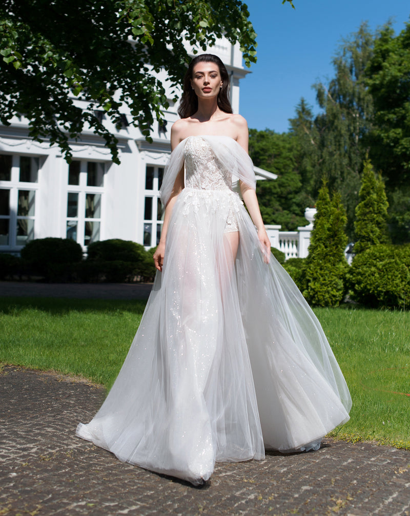 Sexy Off-Shoulder A-Line Wedding Dress with Shorts HAREM's Brides Sexy Off-Shoulder A-Line Wedding Dress with Shorts HAREM's Brides