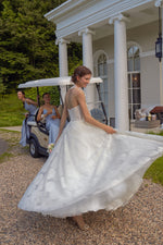 Vestido de novia sin tirantes con decoración