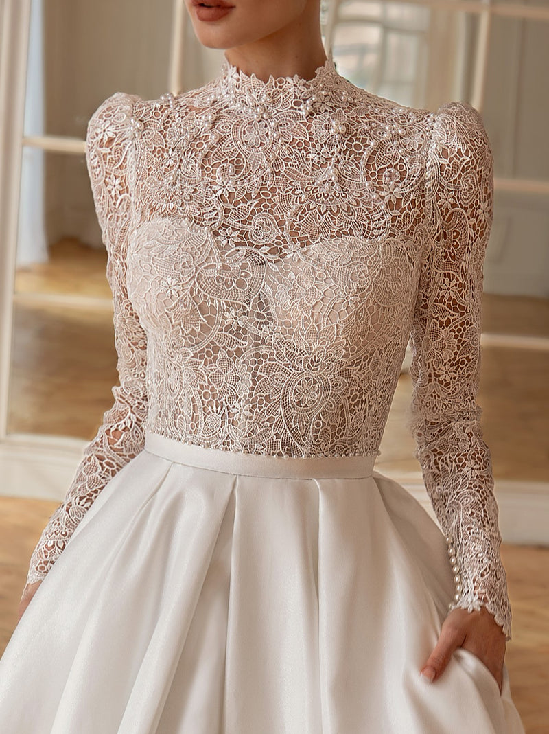 High-Neck Lace and Satin A-Line Wedding Dress | Regal Poise Couture EU46 High-Neck Lace and Satin A-Line Wedding Dress | Regal Poise Couture EU46
